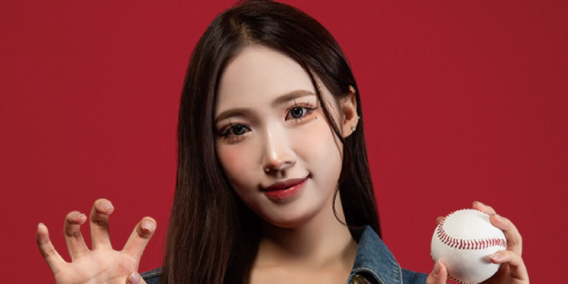 KIA 타이거즈 응원단으로 무대에 오른 이소민 치어리더