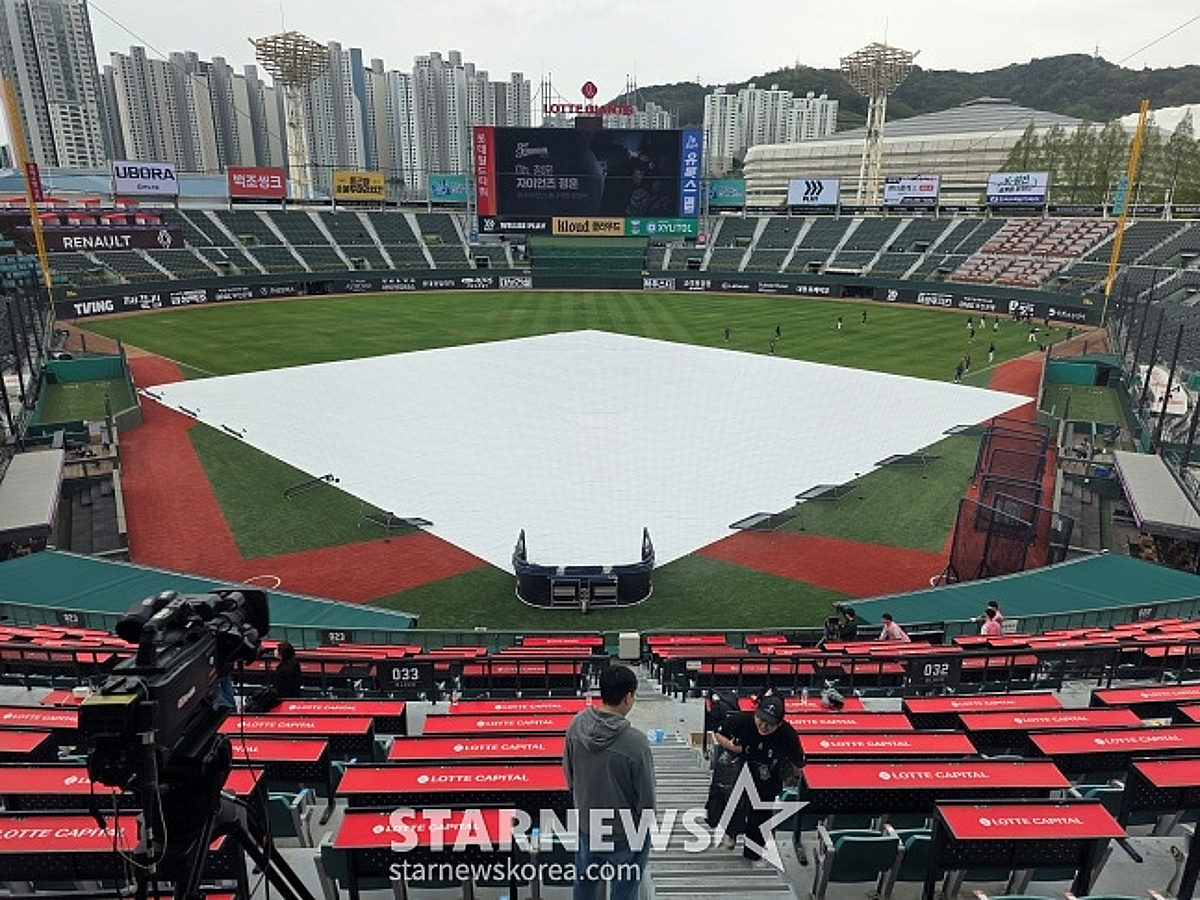 롯데 자이언츠 응원단 시절 박기량, 고향 부산 사직야구장 응원 장면